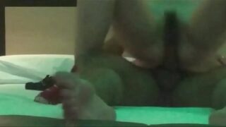 Casada gostosona gostosona  geme muito na dupla penetração com dotadão