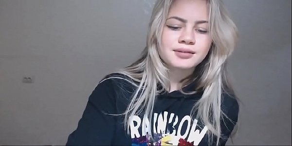 Show na webcam loira peituda safadinha muito gostosa que adora uma putaria