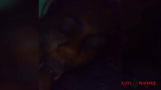 Fudendo a garota sapeca pervertida no cafofo