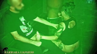 Esposo filma a casada tarada bombando com quatro na putaria na suruba amadora