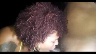 Negro  fode a moça sapeca tarada putinha tarada boazuda lindinha e tarada durante o banho